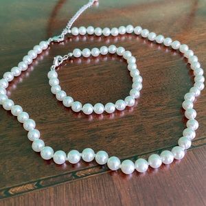 Glass Pearl Necklace and Bracelet Set